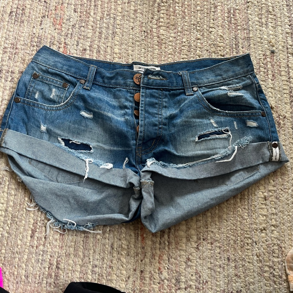 One teaspoon Jean shorts! Worn once